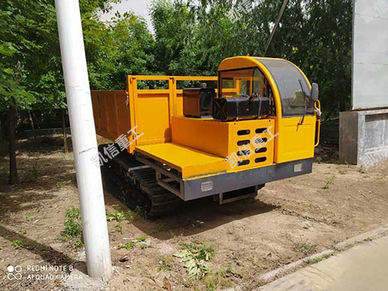 6噸履帶運(yùn)輸車(chē)